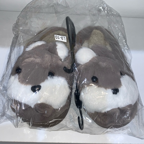 GREY RABBIT SLIPPERS - Picture 1 of 4
